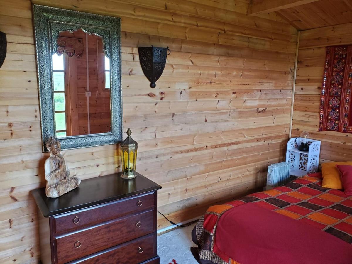 Healing Waters Sanctuary: Glastonbury's Holistic Retreat Exterior photo